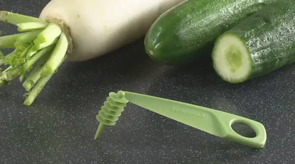 Kitchen Plastic Vegetables Spiral Cutter