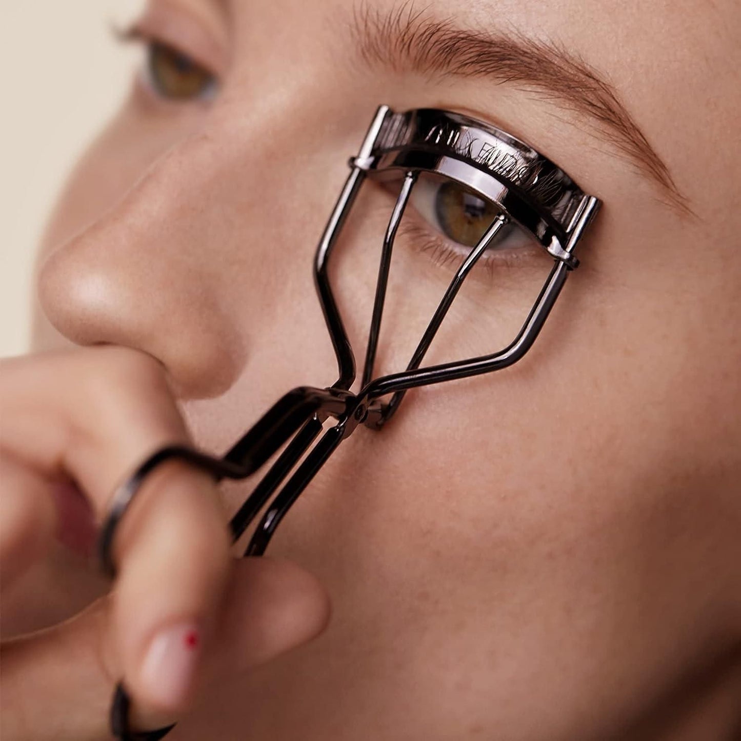 Vega Eyelash Curler