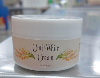 Omicare Organics Skin Glow and Whitening Cream, 50 gm (Pack of 2)