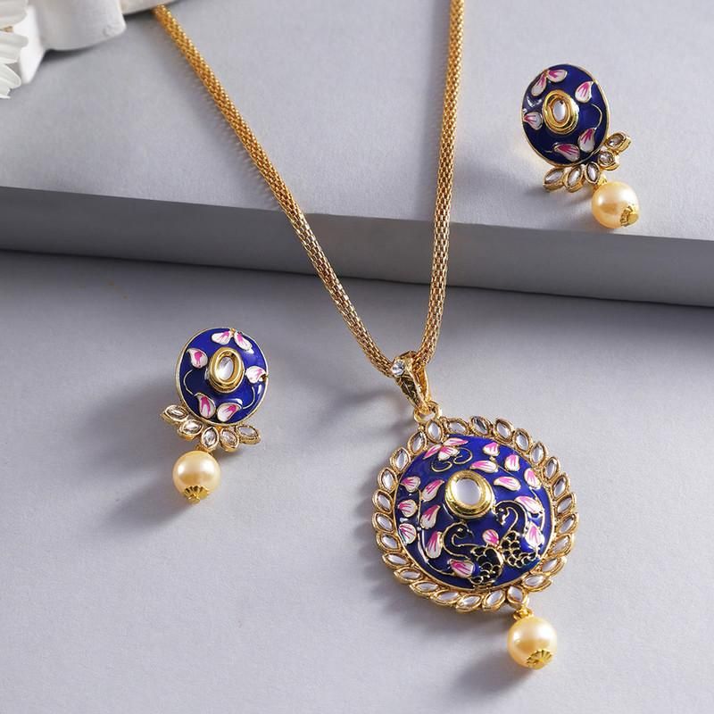 Unique Gold Plated & Stones Chain With Pendant Set